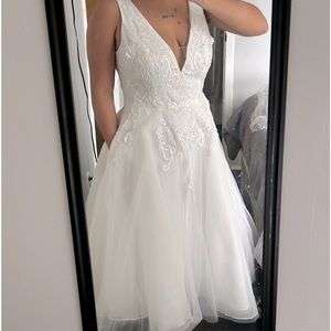 David Bridals size 12 unaltered Wedding Dress